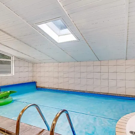 Luxury Retreat With Pool - By Traum 別荘 *